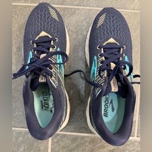 Brooks Adrenaline 19